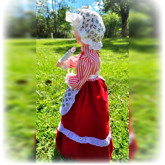 Vintage 90s Animated Mrs Claus - Picture 4 of 7